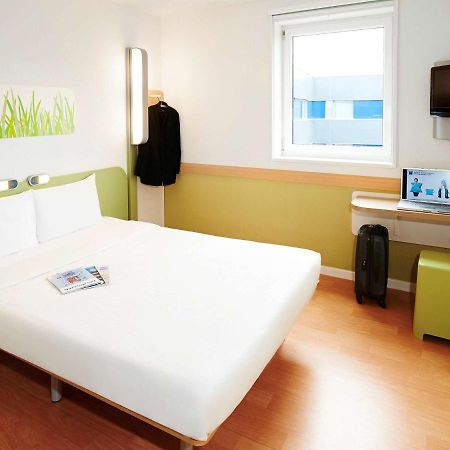 Ibis Budget Cergy St Christophe Zewnętrze zdjęcie
