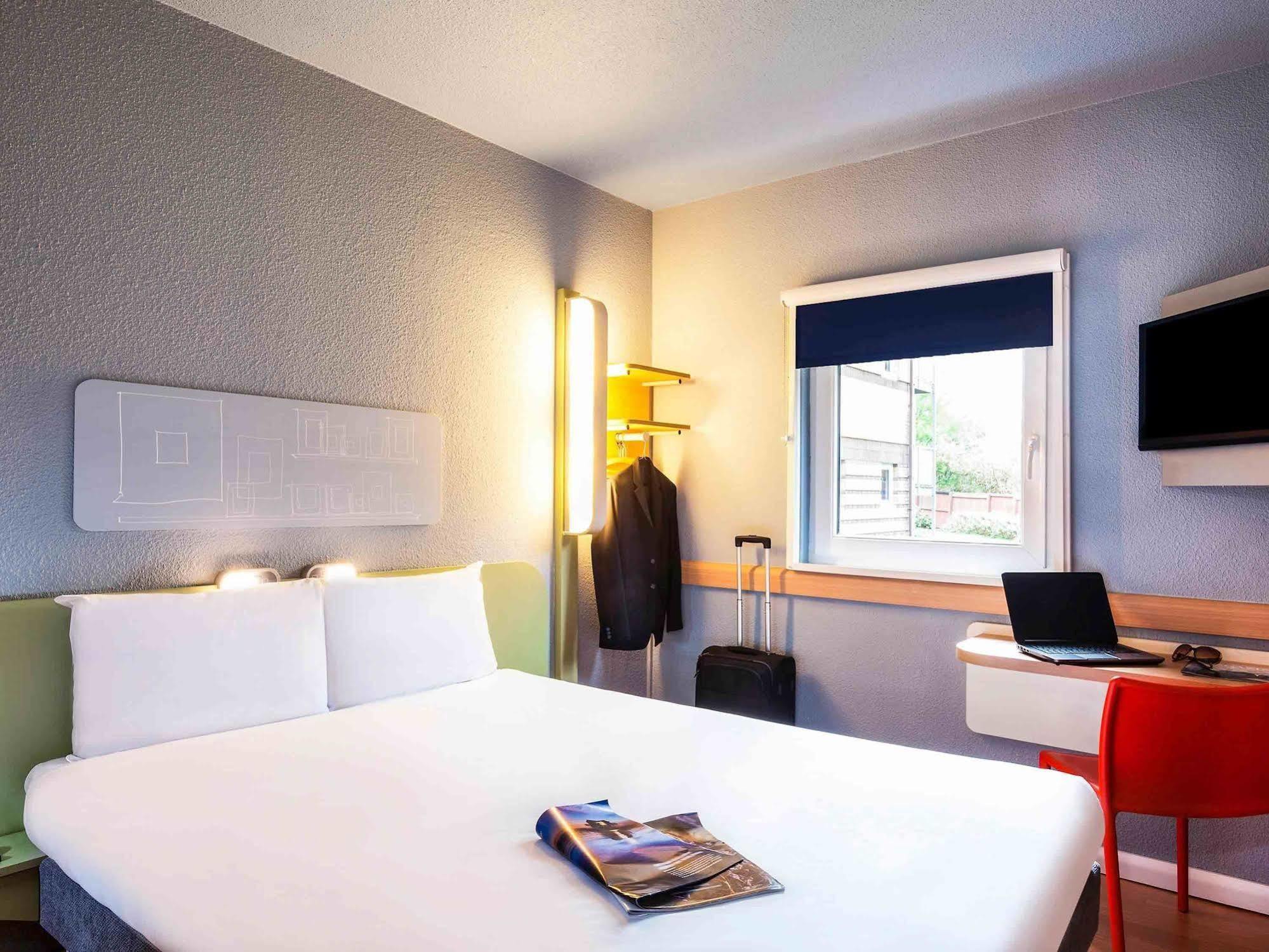 Ibis Budget Cergy St Christophe Zewnętrze zdjęcie