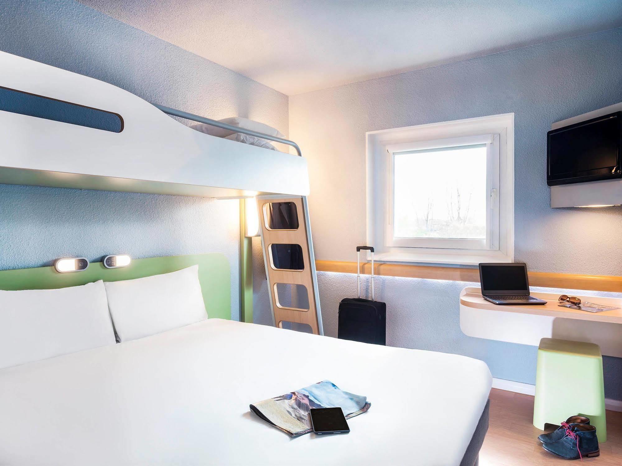 Ibis Budget Cergy St Christophe Zewnętrze zdjęcie
